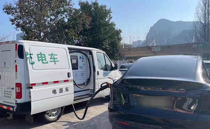 巨鹿汽车搭电