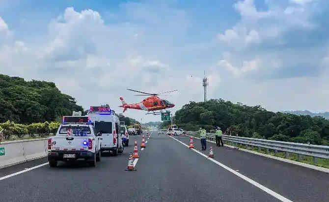 巨鹿高速公路汽车救援案例