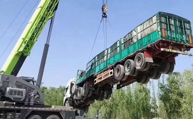 巨鹿道路脱困救援案例